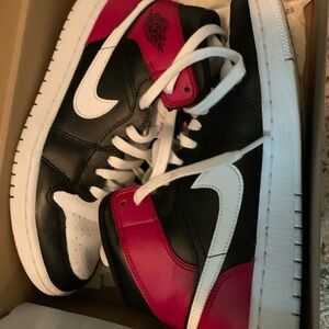 Women’s Air Jordan 1 Mid